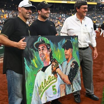 Jack Wilson recreates 19-year-old first pitch to son, Jacob