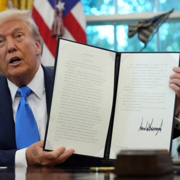 US says $100,000 fee for H-1B visas will not apply to existing holders | News