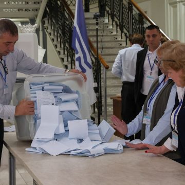 Moldova’s pro-EU party takes lead in election as vote counting under way | News