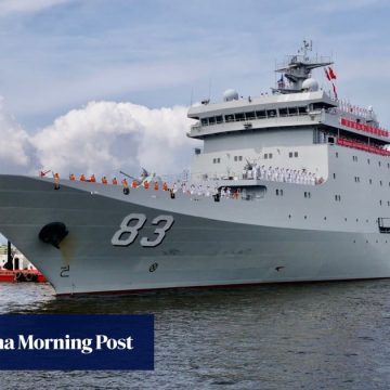 Hongkongers snap up tickets to visit PLA naval ships during National Day stop