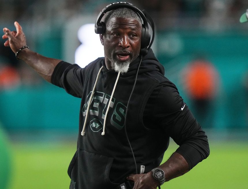 Aaron Glenn Rips Jets for 3 Turnovers, 13 Penalties in Dolphins Loss, 'Disappointing'