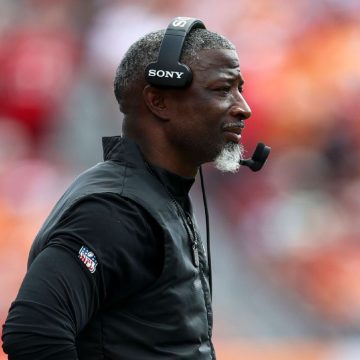 Aaron Glenn blasts 0-4 Jets as 'very disappointing' after error-filled loss