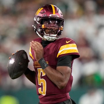Commanders' Jayden Daniels 'Doing Everything' to Return from Knee Injury, Says Quinn