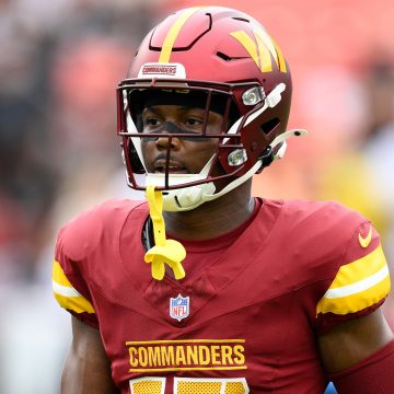 Commanders' Terry McLaurin Reportedly Won't Need Surgery on Quad Injury