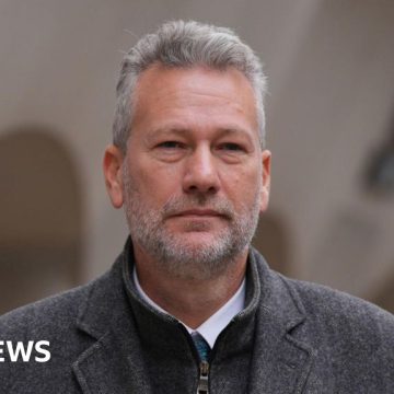 Ex-Reform UK Wales leader Nathan Gill pleads guilty to bribery charges