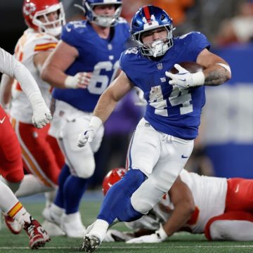 Fantasy football: Eight players who have surprised early on, in good ways and bad