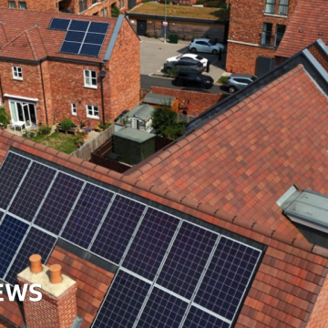 Fit solar panels to pensioner homes to beat Reform, says Labour MP
