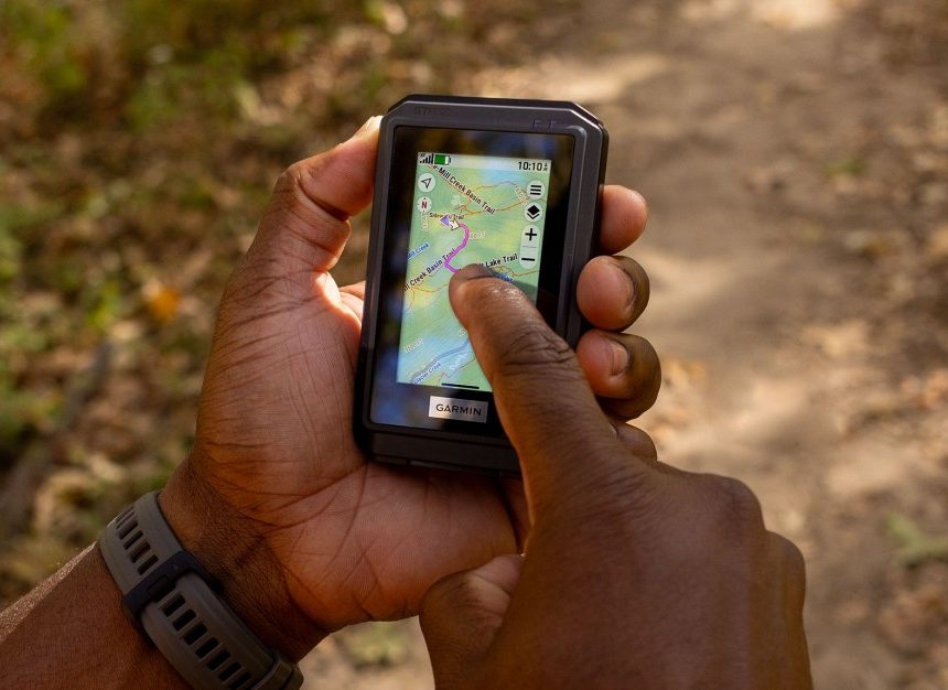 Garmin’s eTrex Touch navigator can go almost a month without charging