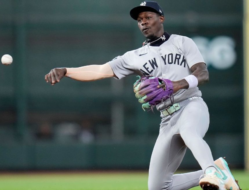 Jazz Chisholm Jr. leaves Yankees' game after being hit in arm