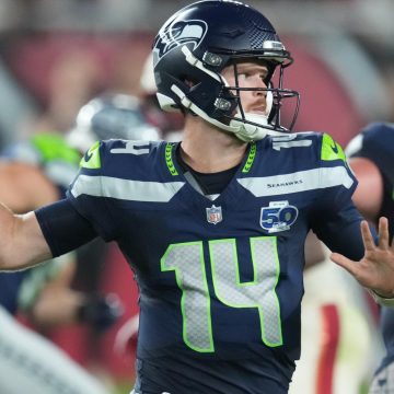 Sam Darnold, Seahawks Impress NFL Fans with TNF Win After Kyler, Cardinals Comeback