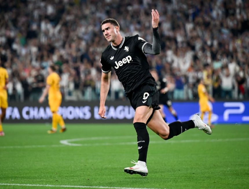 Transfer rumors, news: Chelsea, Man United eye cut-priced Vlahovic