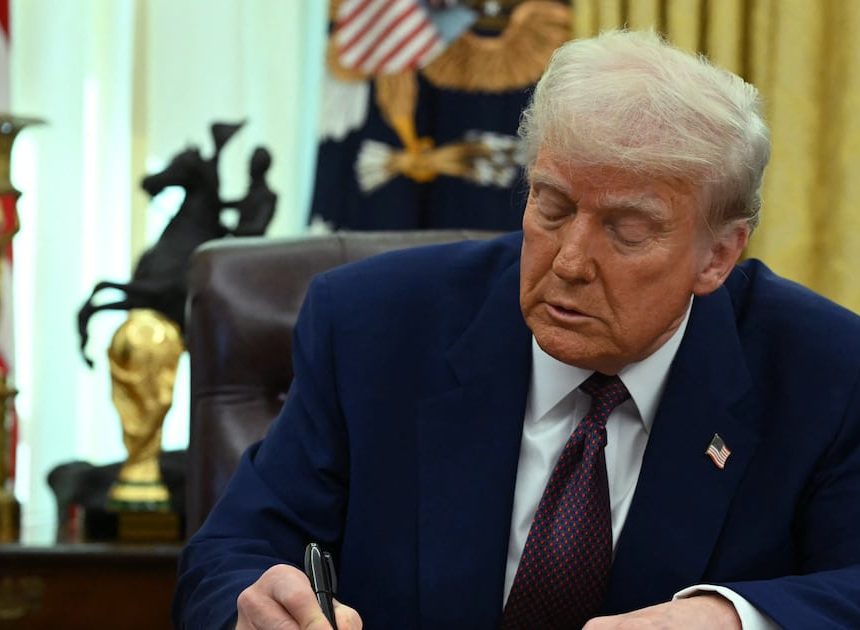 Trump Signs TikTok Order With US App Valued at $14 Billion