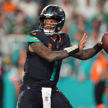 Tua, Dolphins Impress NFL Fans with 1st Win Despite Tyreek Injury vs. Fields, Jets