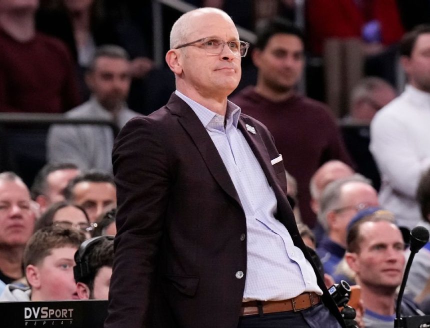 UConn men's coach Dan Hurley details how Geno Auriemma refocused him in new book