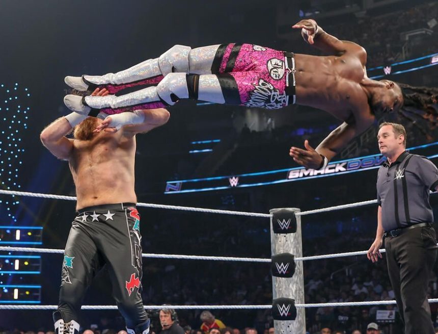 WWE SmackDown takeaways: Evans steals the show; Vaquer-Stratton set for Crown Jewel