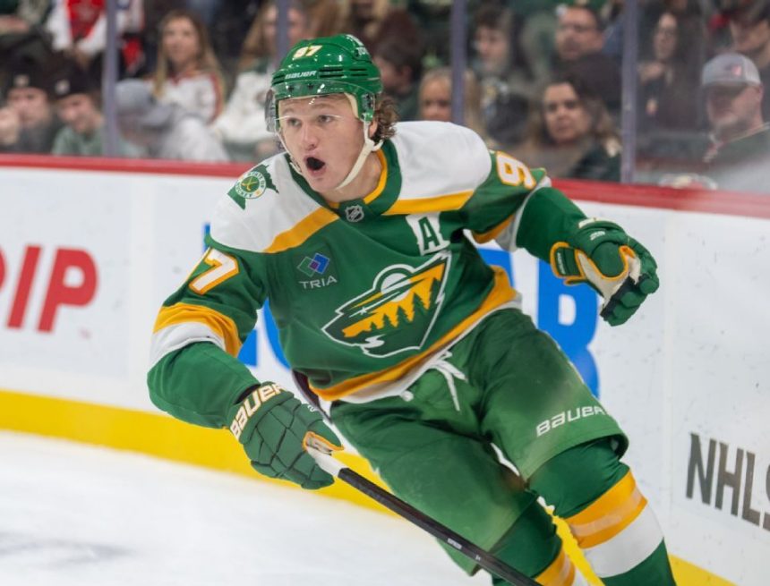 Wild sign Kirill Kaprizov to NHL-record $136M extension