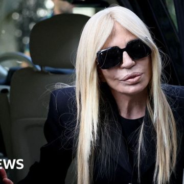 Mourners pay tribute at public viewing of Giorgio Armani’s coffin
