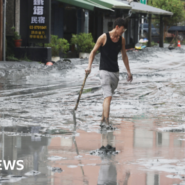 'No warning', say Taiwan residents after typhoon bursts mountain lake ‘No warning’, say Taiwan residents after typhoon bursts mountain lake