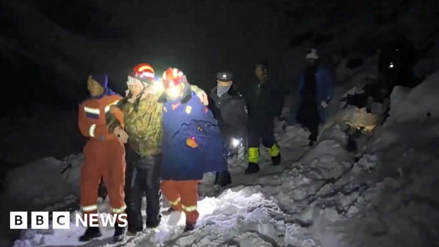 Everest hikers guided to safety after being stranded by blizzard