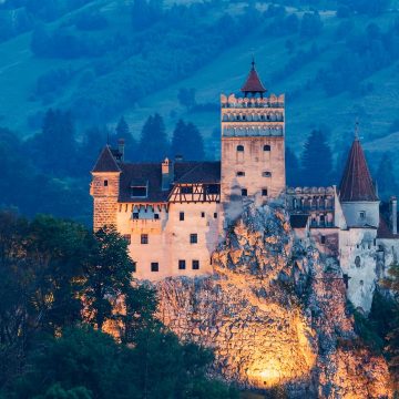 11 Haunted Castles for Spine-Tingling Supernatural Encounters This Halloween