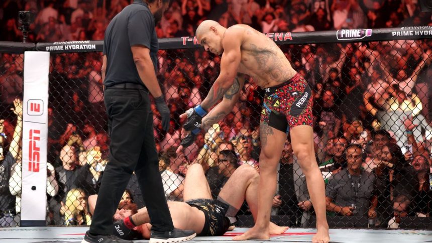 Pereira reclaims title in 80-second TKO of Ankalaev at UFC 320
