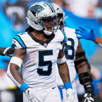 Panthers’ Dowdle rushes for 206 yards in win, eyes Cowboys next