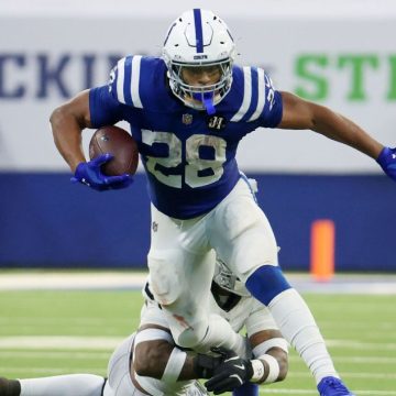 Fantasy football winners and losers for Week 5: Jonathan Taylor, Emeka Egbuka, Rico Dowdle shine