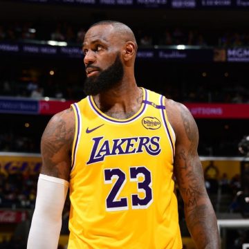 LeBron James set to miss start of Lakers’ season with sciatica