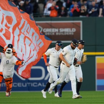 Tigers keep season alive, force Game 5 of ALDS vs. Mariners