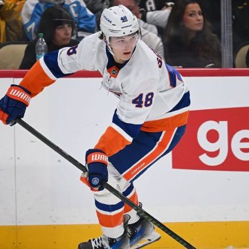 Matthew Schaefer lauded by Patrick Roy, Isles after ‘confident’ NHL debut