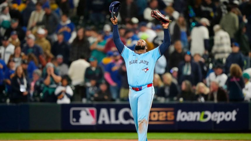 Blue Jays smash 5 HRs in rout, trim Mariners’ ALCS lead to 2-1