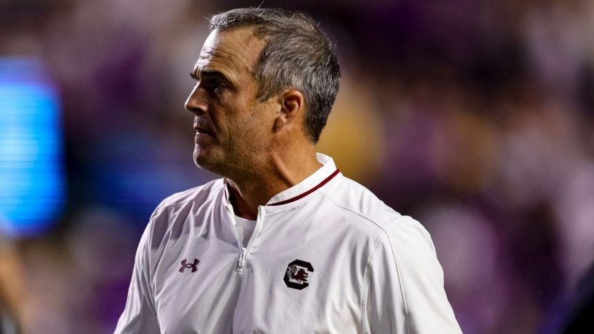 S. Carolina’s Beamer pushes back on Virginia Tech vacancy rumors