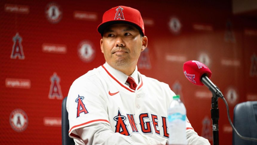 Kurt Suzuki gets 1-year deal as Angels manager, ‘born to do this’