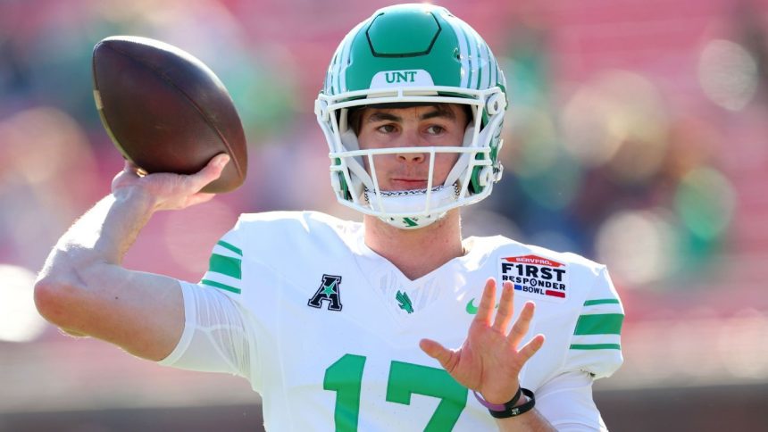 North Texas' Mestemaker passes for school-record 608 yards North Texas’ Mestemaker passes for school-record 608 yards
