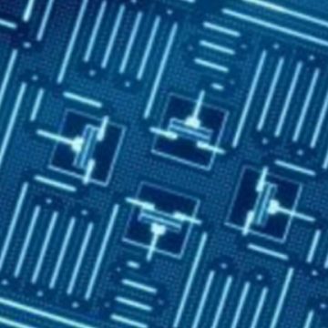 A device consisting of four transmon qubits, four quantum buses, and four readout resonators fabricated by IBM and published in npj Quantum Information in January 2017.