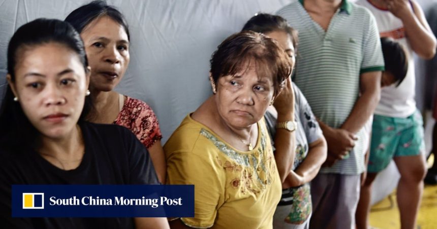 Storm landfall leaves 1 dead as thousands evacuate in Philippines