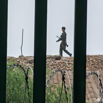 What the Chinese tourists flocking to the border see in North Korea