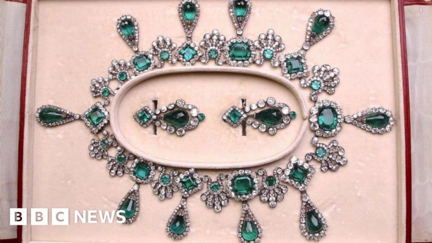 ‘Priceless’ jewels stolen in raid on Louvre Museum in Paris