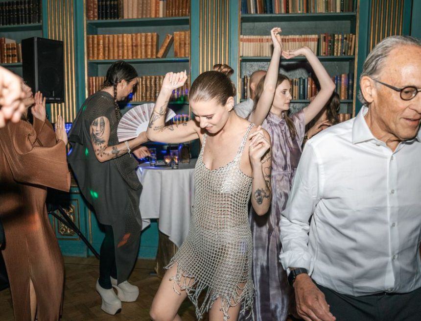 A Guide to Wedding After-Party Planning and Etiquette