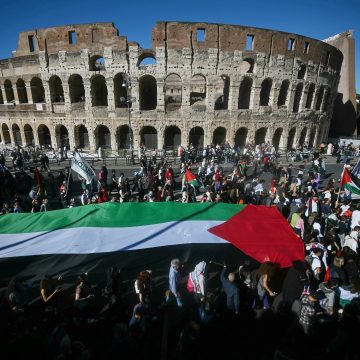 Hundreds of thousands turn out at pro-Palestine marches across Europe | Israel-Palestine conflict News