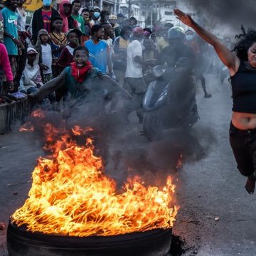 Police fire tear gas as violence erupts in Madagascar protests | Protests News