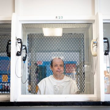 US court grants stay of execution for Robert Roberson in ‘shaken baby’ case | Death Penalty News