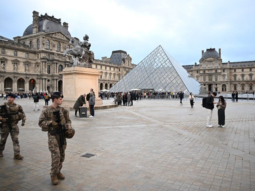 Louvre director recognises jewel theft failures, says she offered to resign | Arts and Culture News