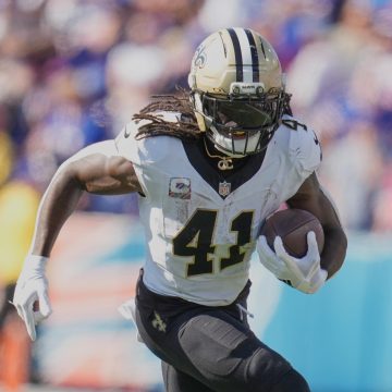Alvin Kamara Trade Reportedly Not Eyed by Saints at Deadline amid NFL Rumors