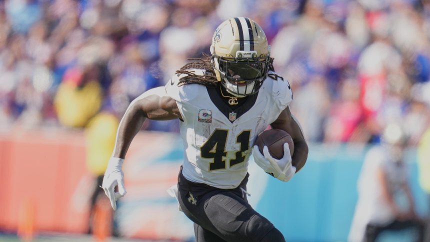 Alvin Kamara Trade Reportedly Not Eyed by Saints at Deadline amid NFL Rumors