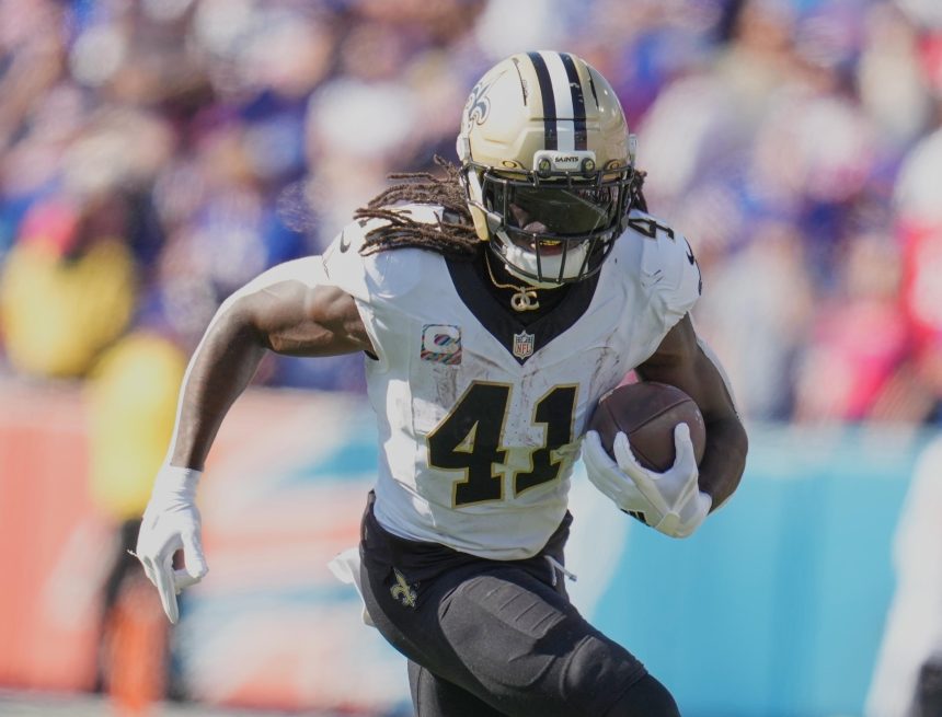 Alvin Kamara Trade Reportedly Not Eyed by Saints at Deadline amid NFL Rumors