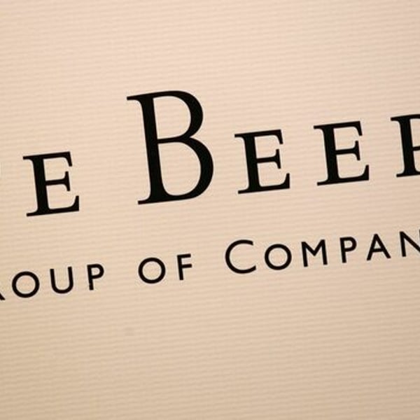 Angola bids for majority stake in De Beers, source says Angola bids for majority stake in De Beers, source says