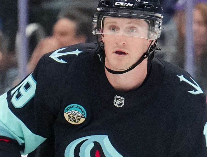 Ashton Daniels leads Tigers to win as Auburn changes QBs