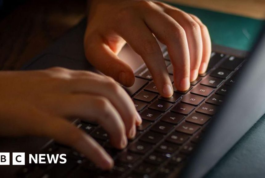 Bereaved families call for inquiry after suicide website warnings 'ignored'