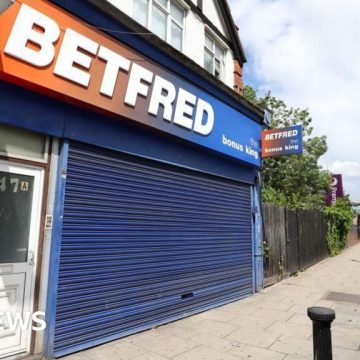 Betfred says all its shops may close if Reeves hikes gambling tax